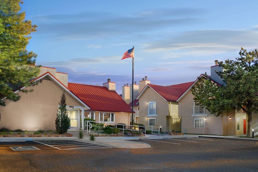 Sonesta ES Suites Albuquerque 1