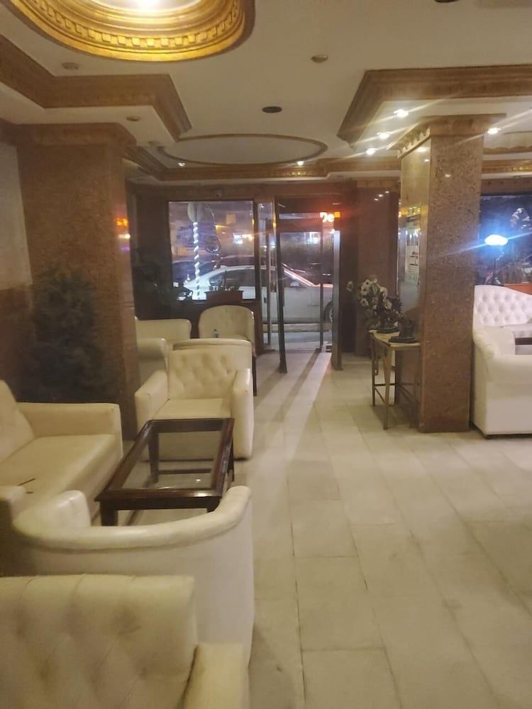 Dreamers Hotel 2