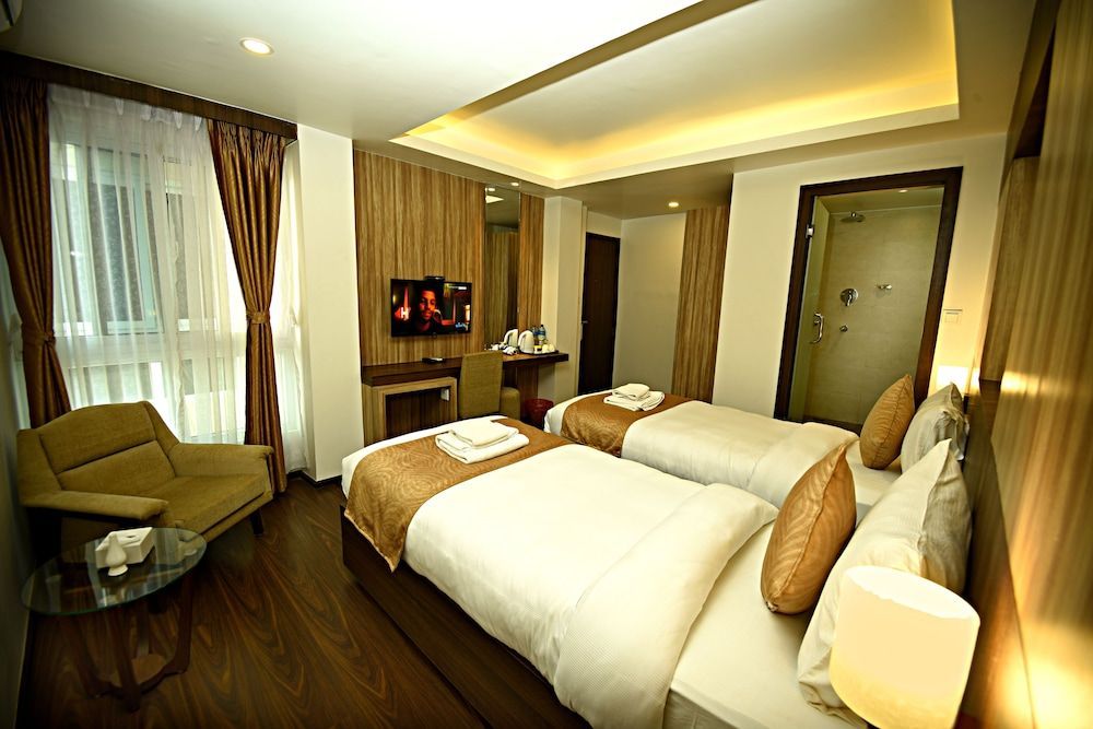 The Milestone Hotel 1