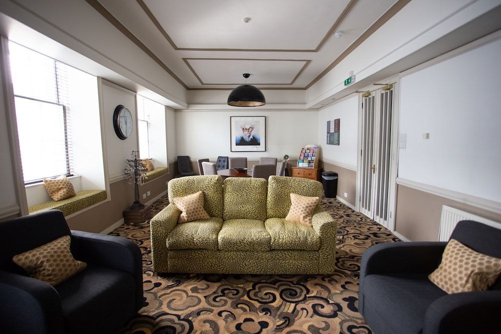 Mannings Hotel 2