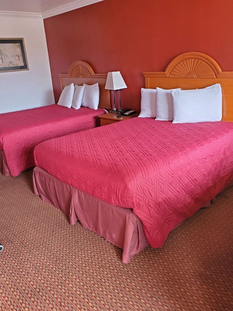 Americana Inn Motel 2