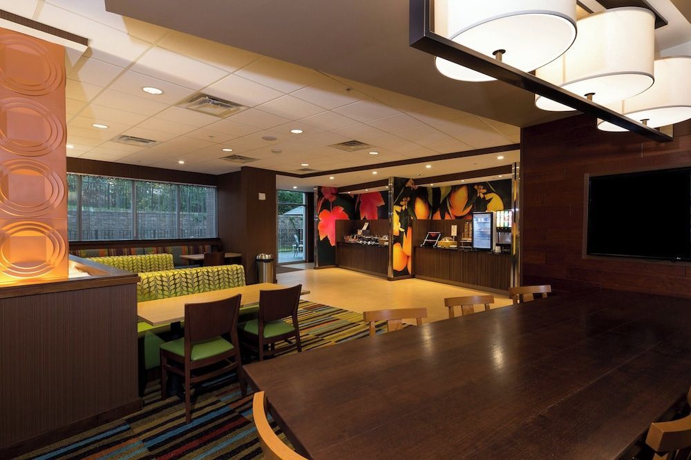 Fairfield Inn & Suites by Marriott Detroit Chesterfield 1