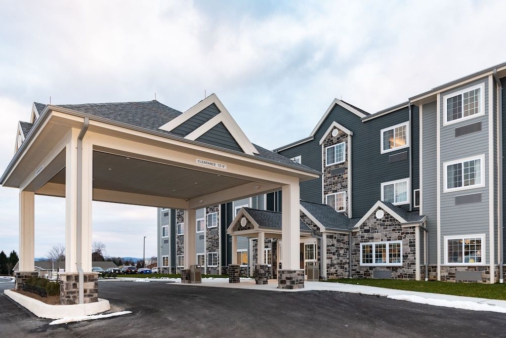 Microtel Inn & Suites by Wyndham Carlisle 1