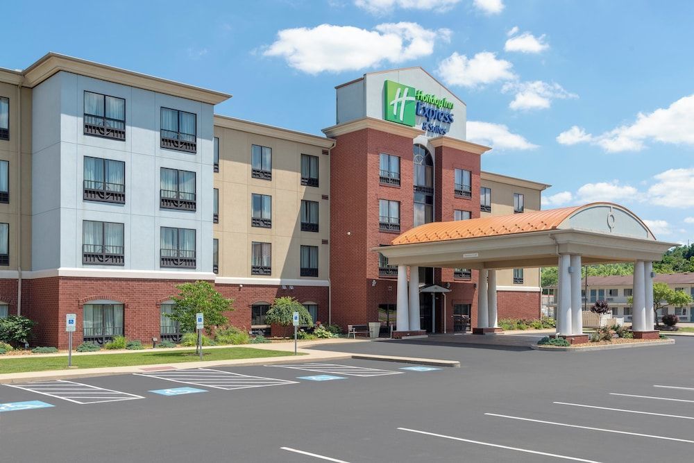 Holiday Inn Express & Suites NEW PHILADELPHIA by IHG 1