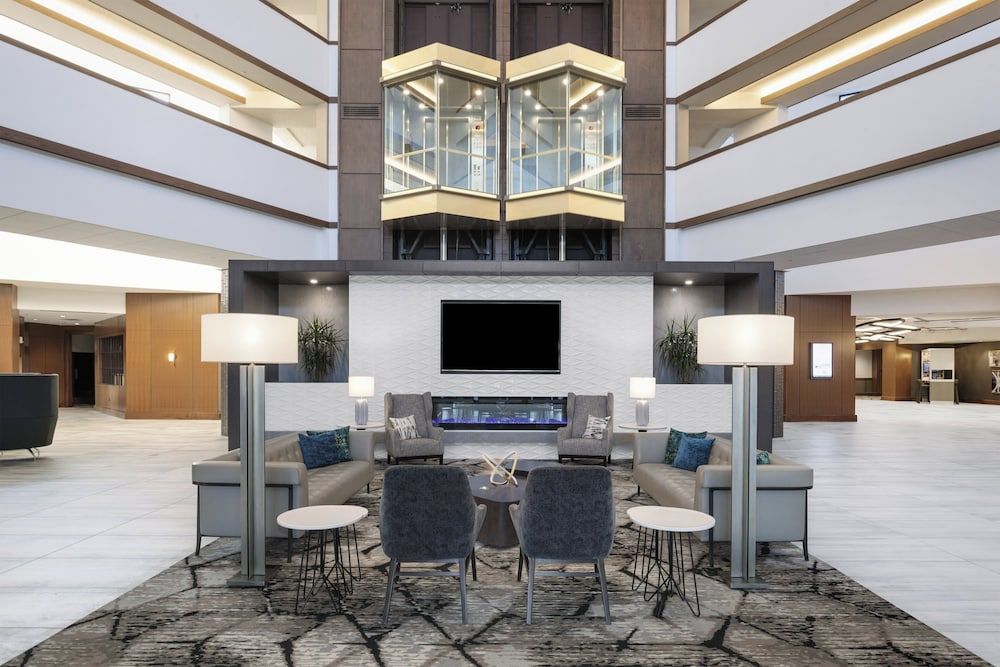 Crowne Plaza LANSING by IHG 1