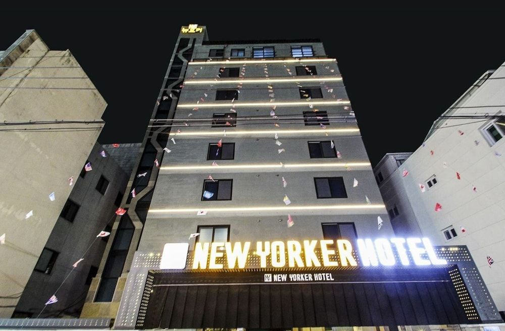 No.1 New Yorker Hotel 1