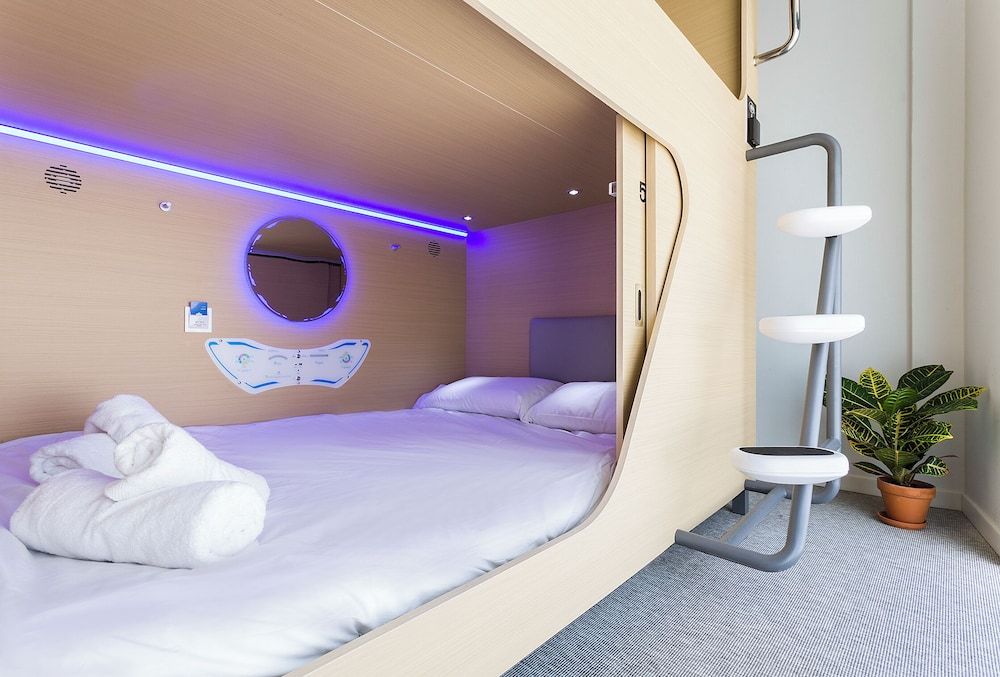 Lyon - Séville - Urban Cube Hostel Sevilla - Séville