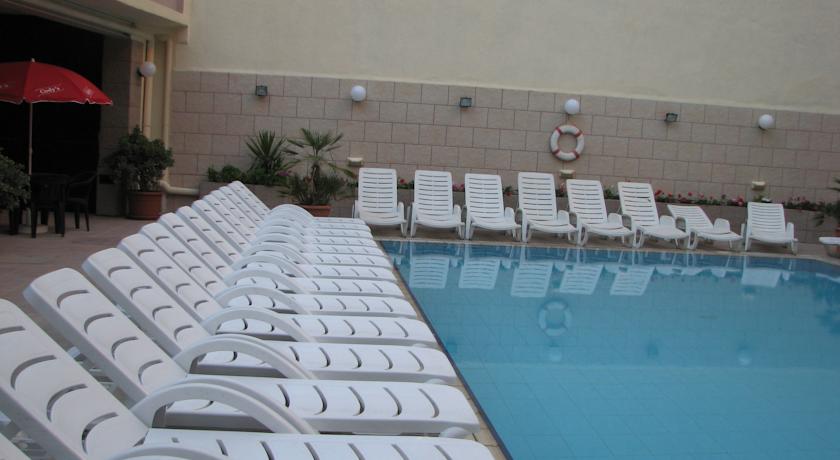 Lyon - Malte - EUROCLUB Hotel - Malte