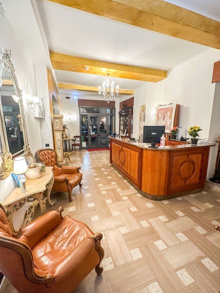 Lyon - Sestri Levante - Hotel Dell'Orto - Sestri Levante