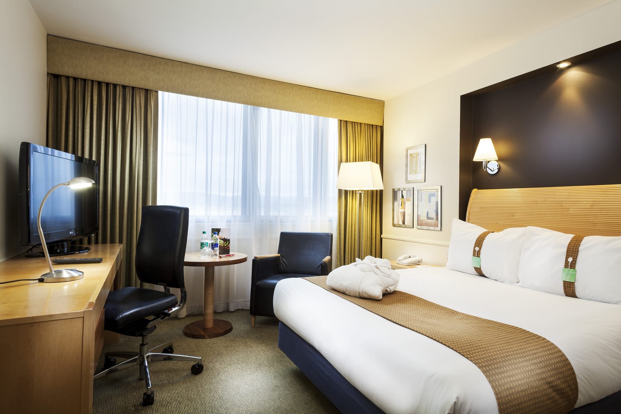 Holiday Inn Glasgow Airport 1