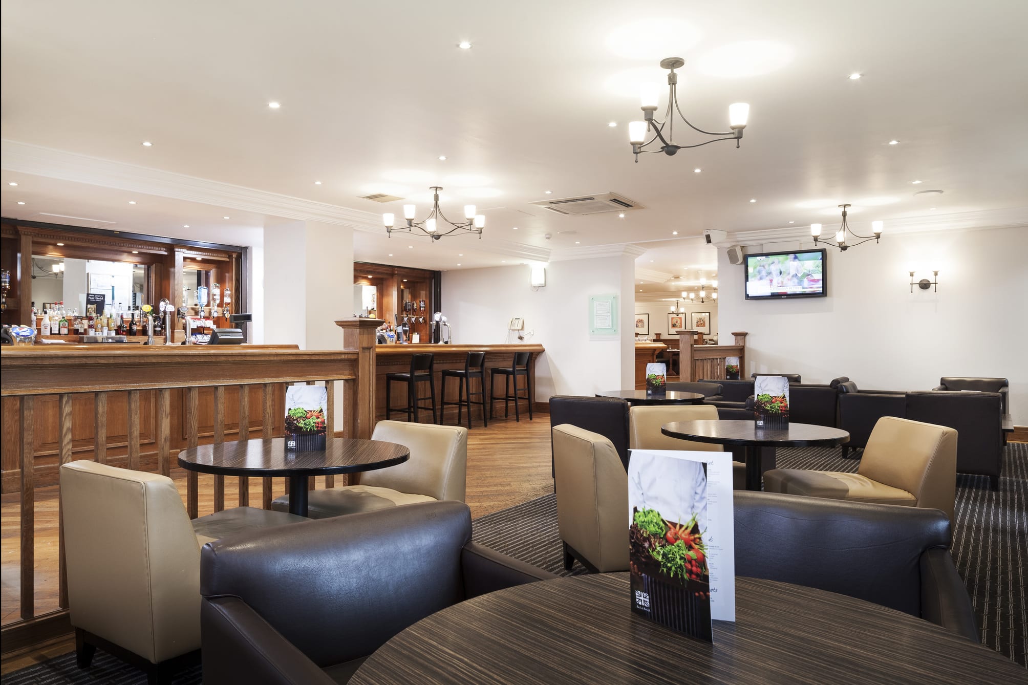Holiday Inn Glasgow Airport 2