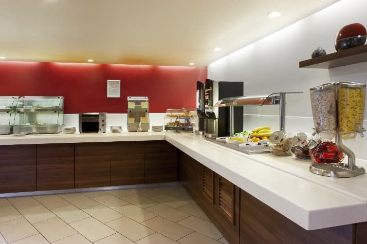 Holiday Inn Express GLASGOW AIRPORT by IHG 2