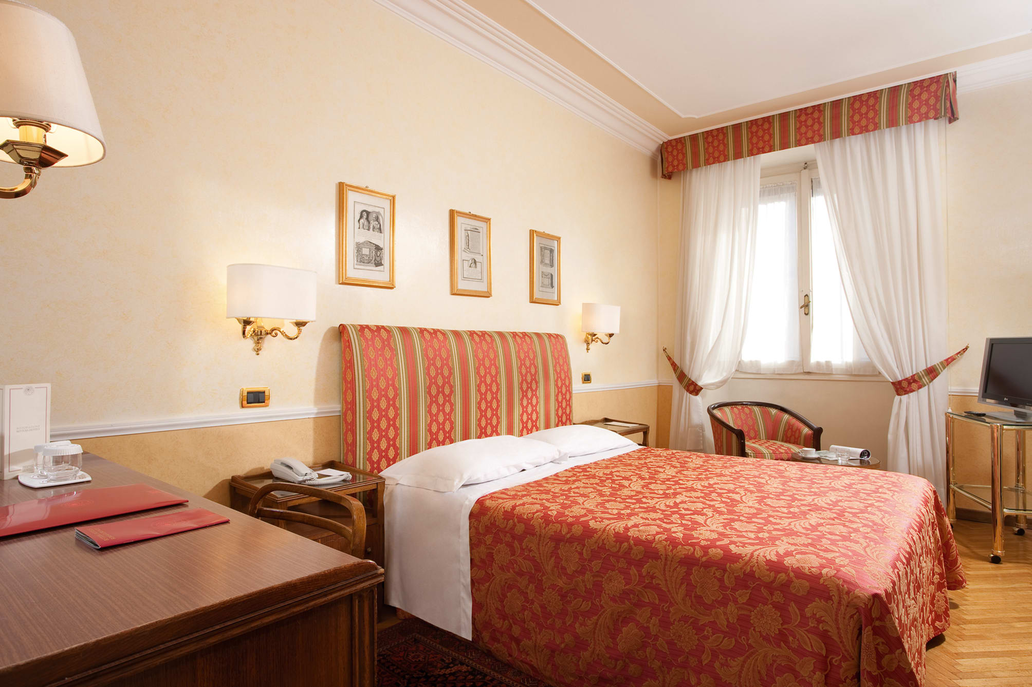 Bettoja Hotel Massimo d'Azeglio 1