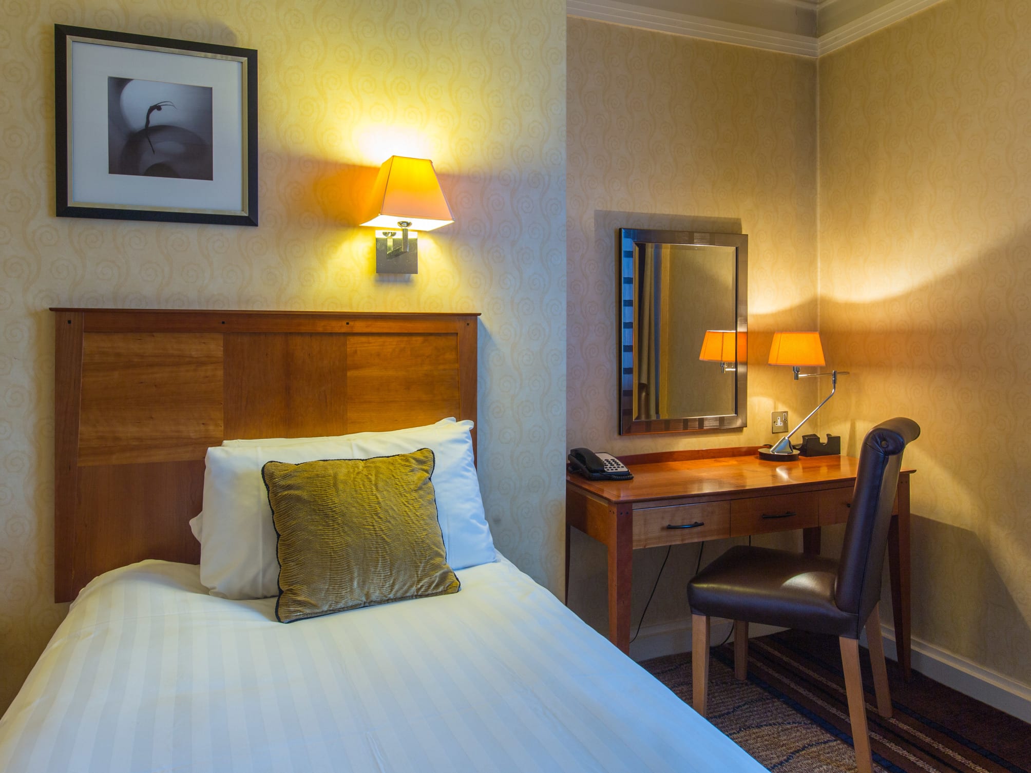 The Queens Hotel 1