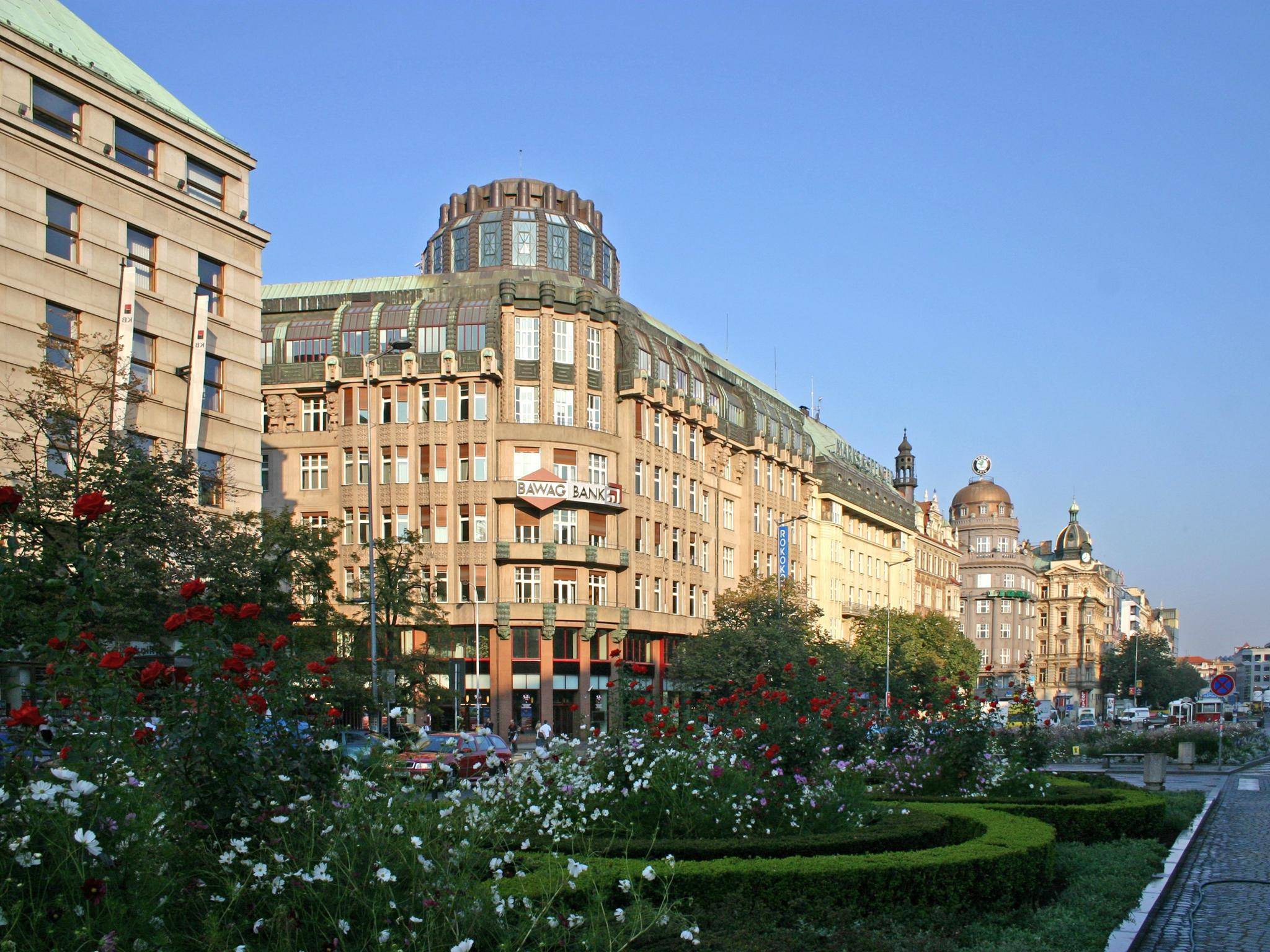 EA Hotel Rokoko 1