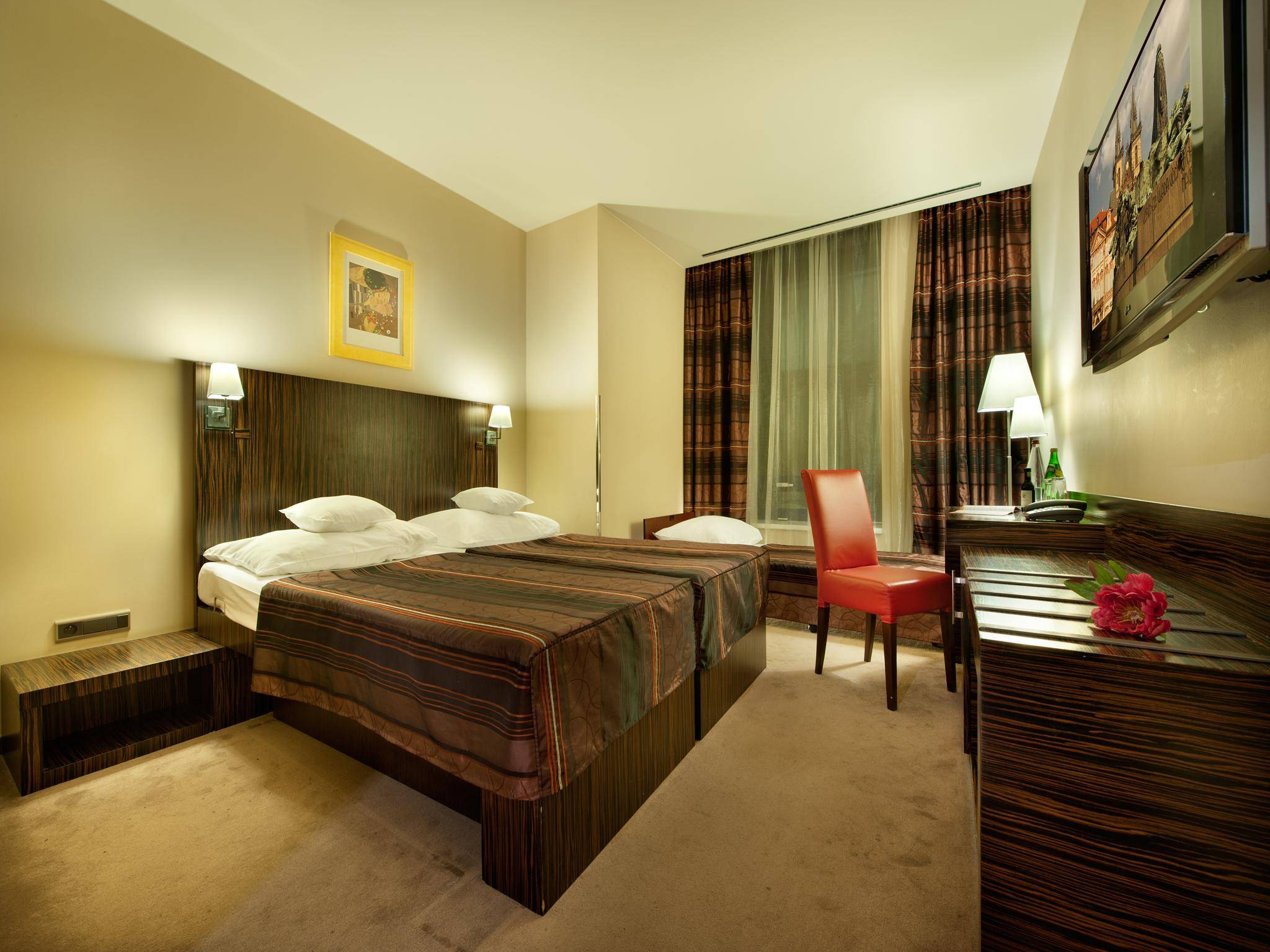 EA Hotel Crystal Palace 2