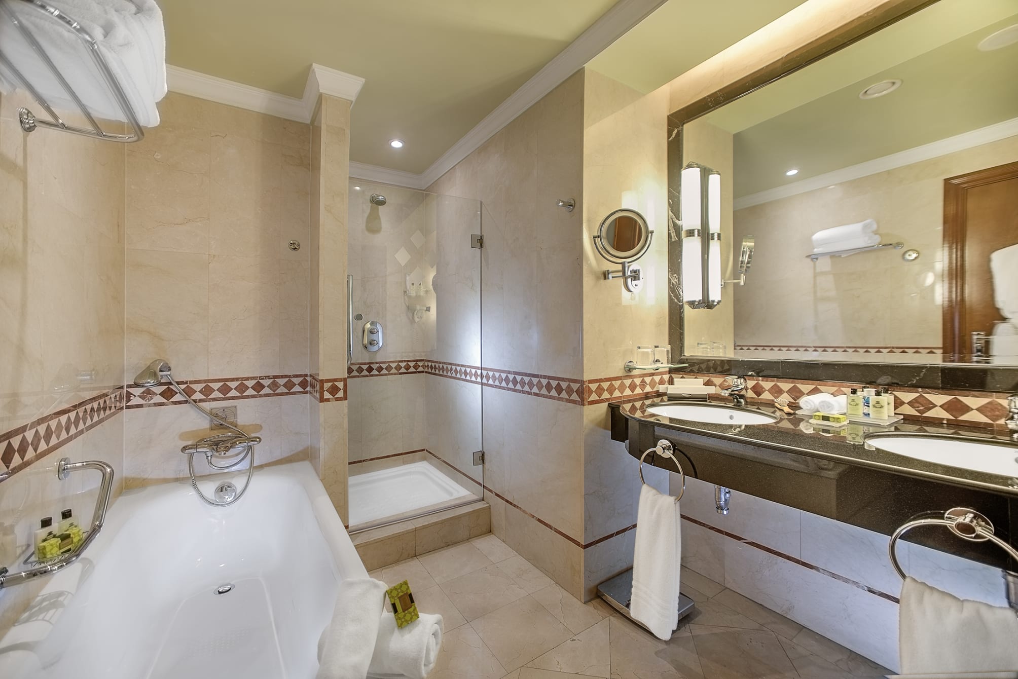 InterContinental Hotels MADRID by IHG 2