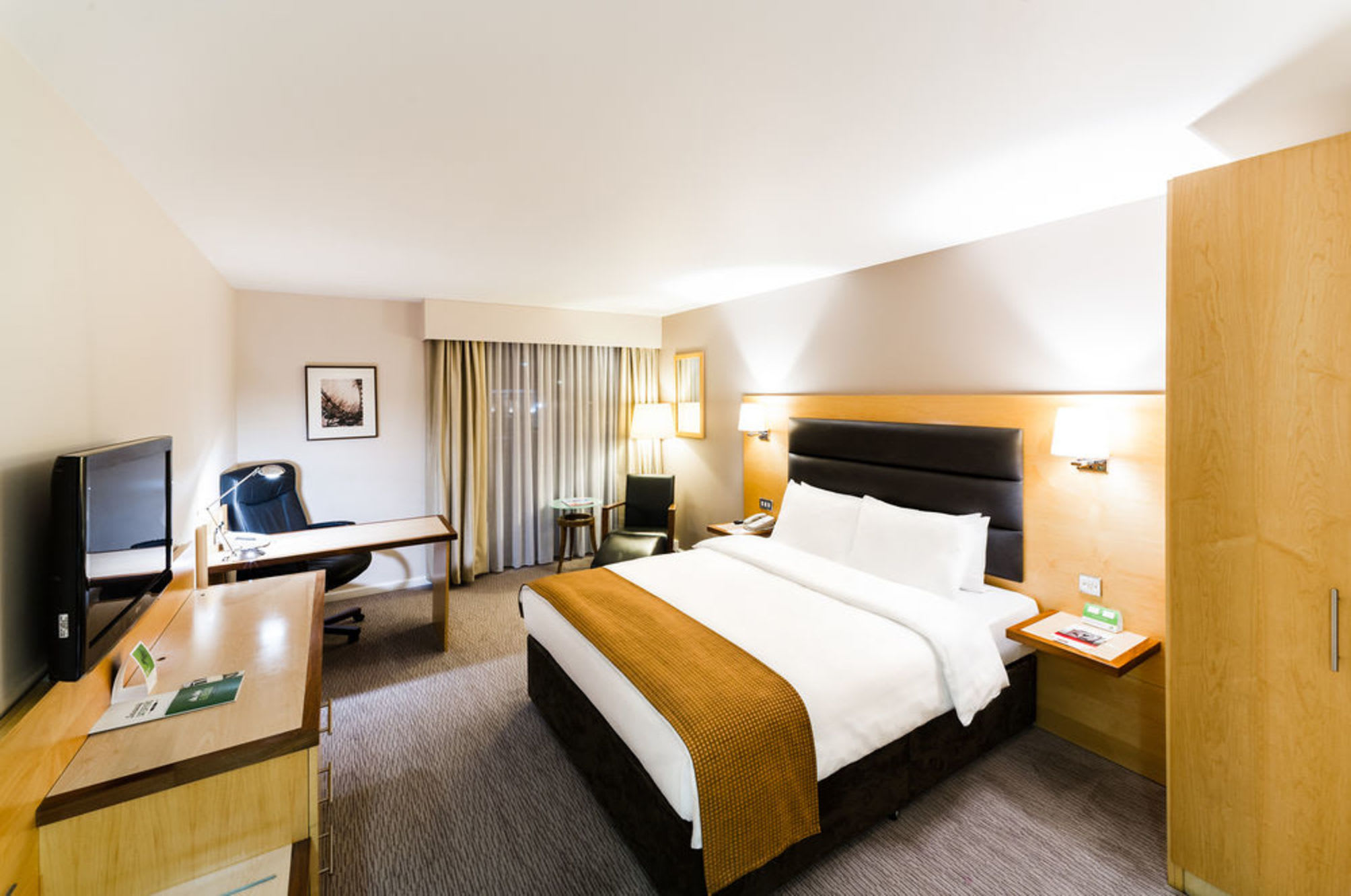 Holiday Inn LONDON - BRENTFORD LOCK by IHG 1