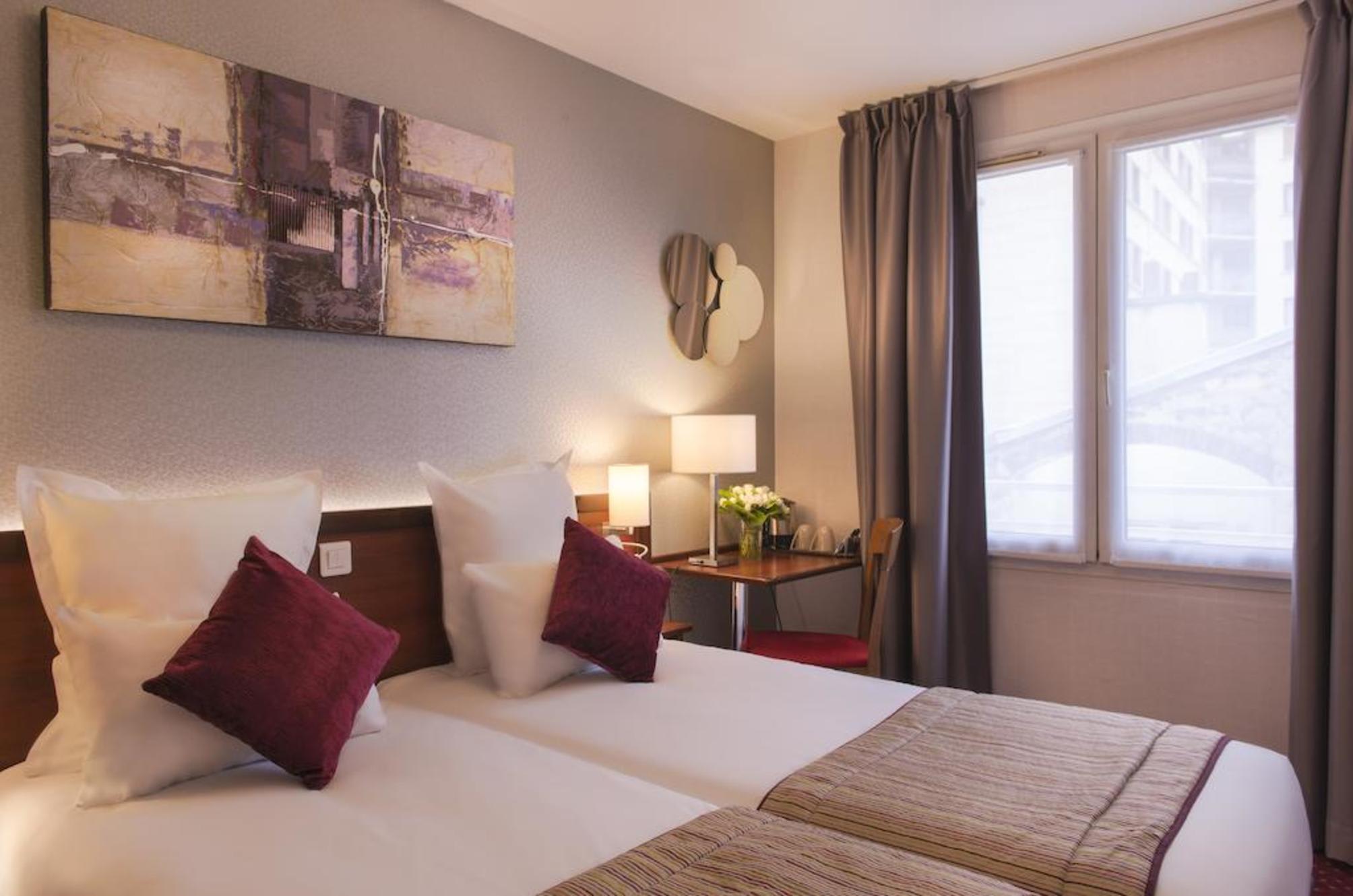 Hotel Izzy 2