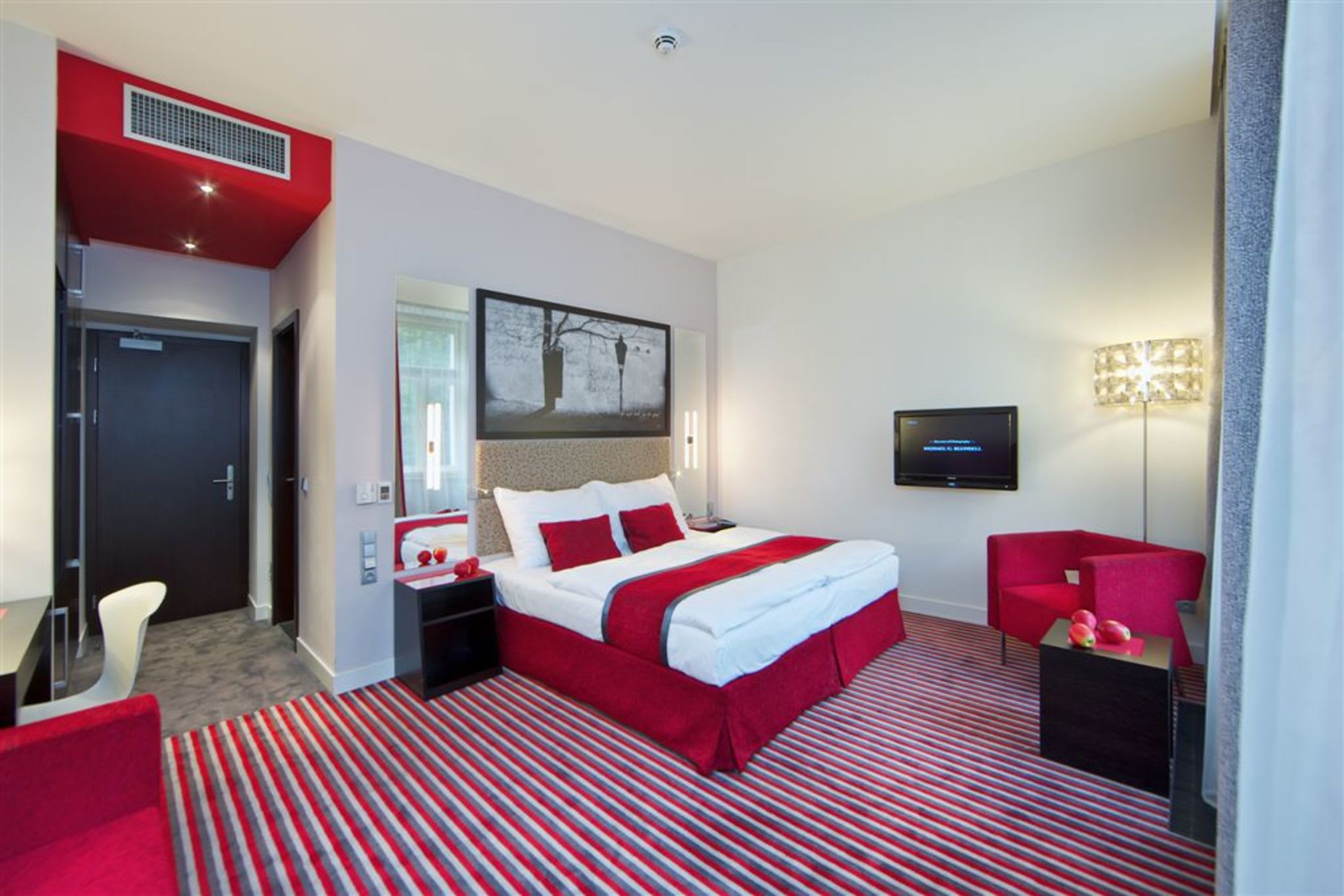 Red & Blue Design Hotel Prague 2