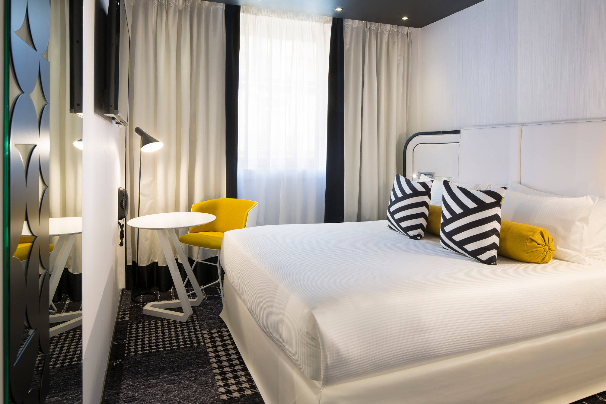 Hotel Ekta Champs Elysées 1