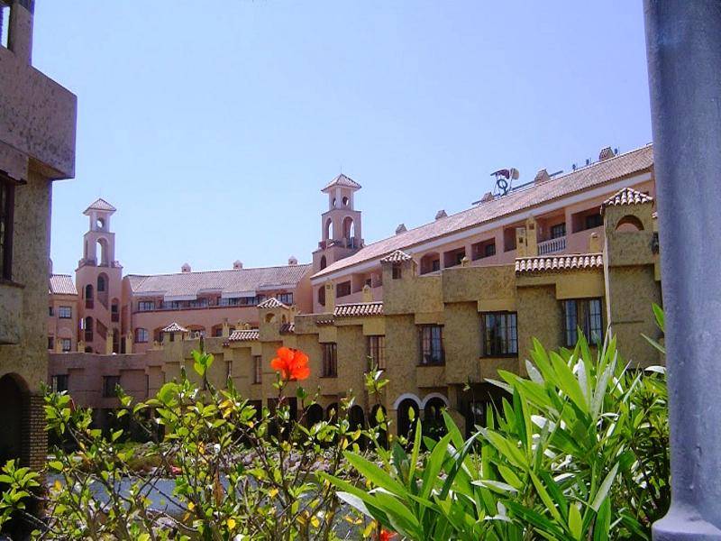 Hotel & Apartamentos Bahía Sur 1