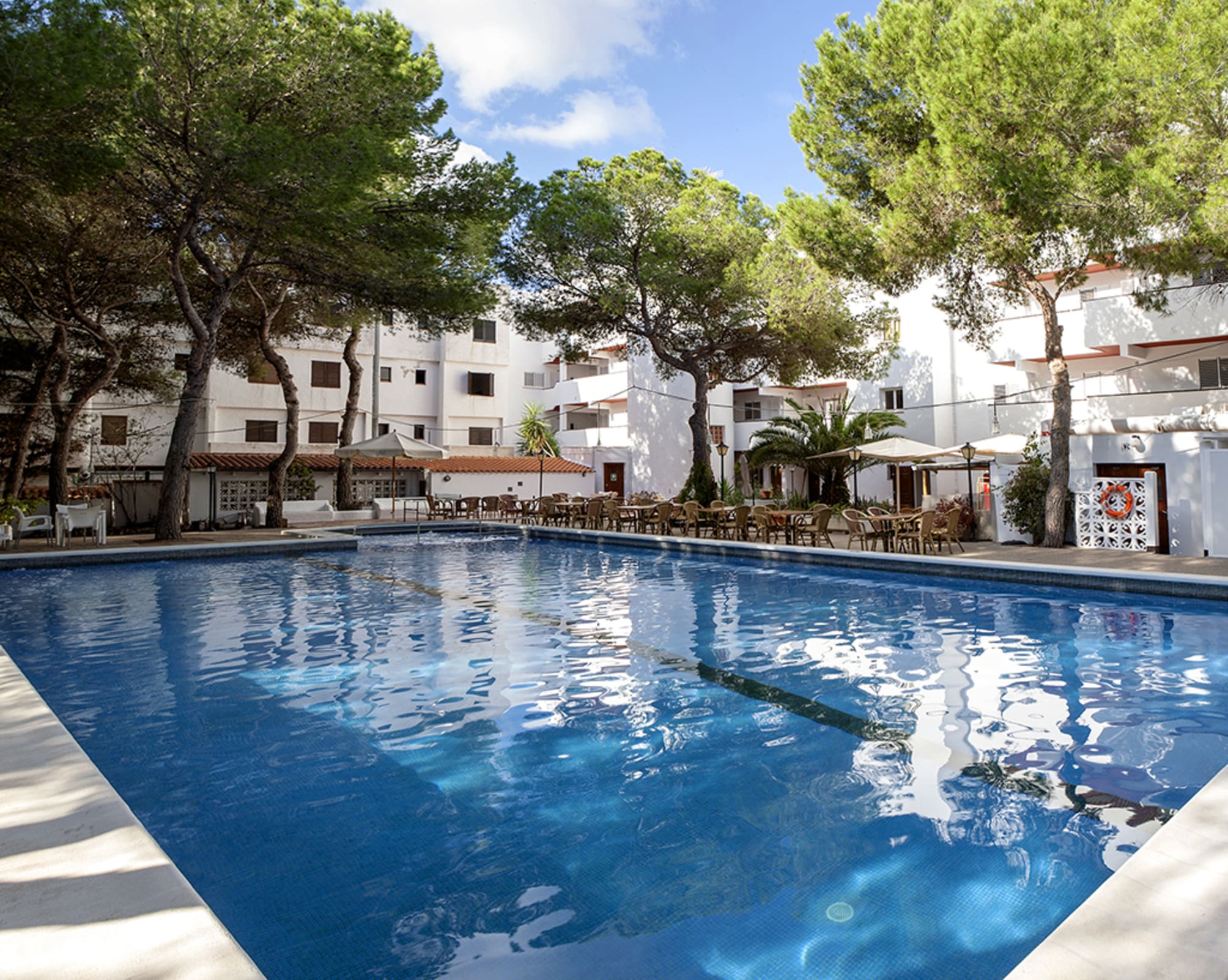 Apartamentos Es Pujols - Emar Hotels 1