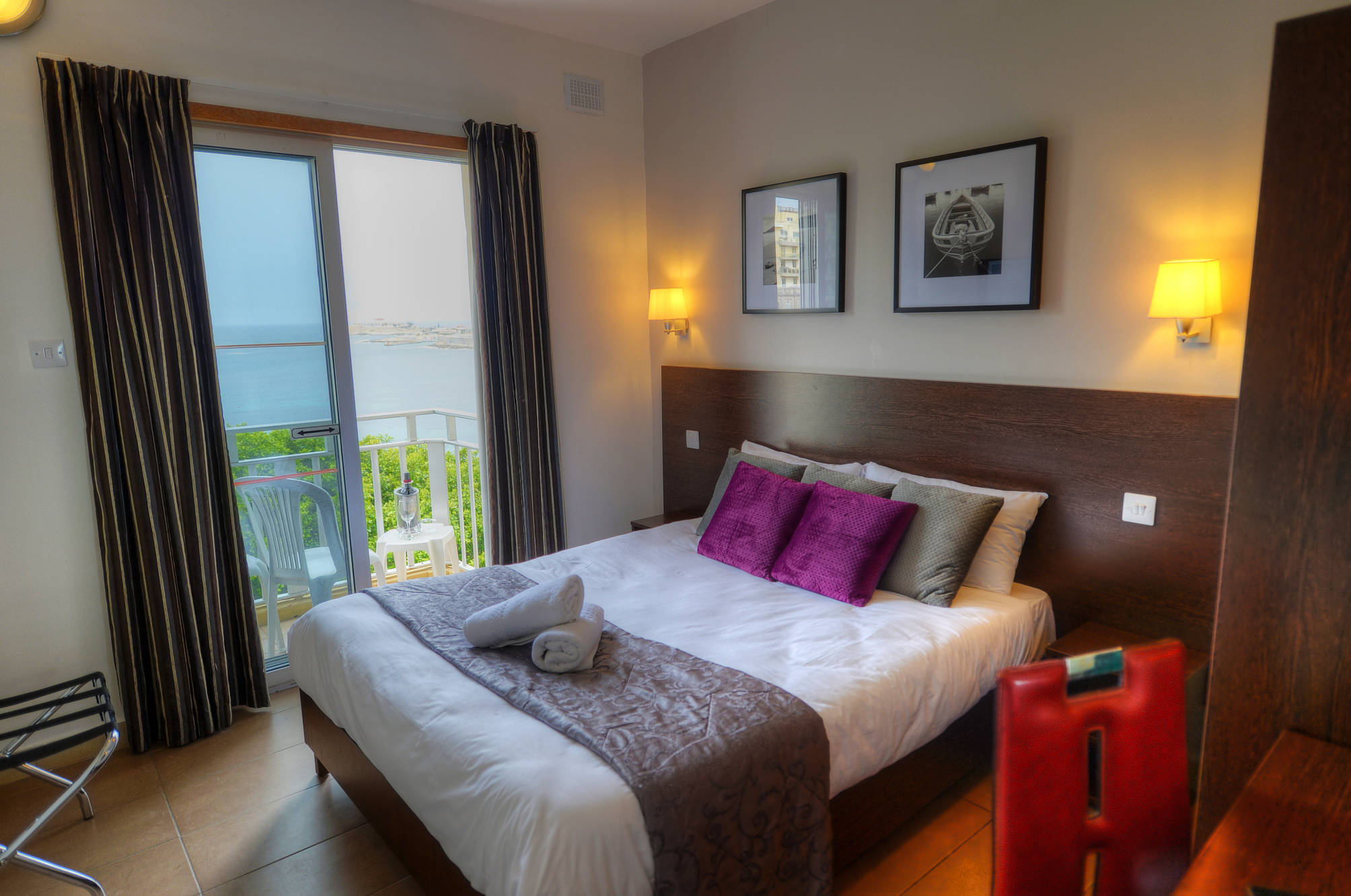 Carlton Hotel 1