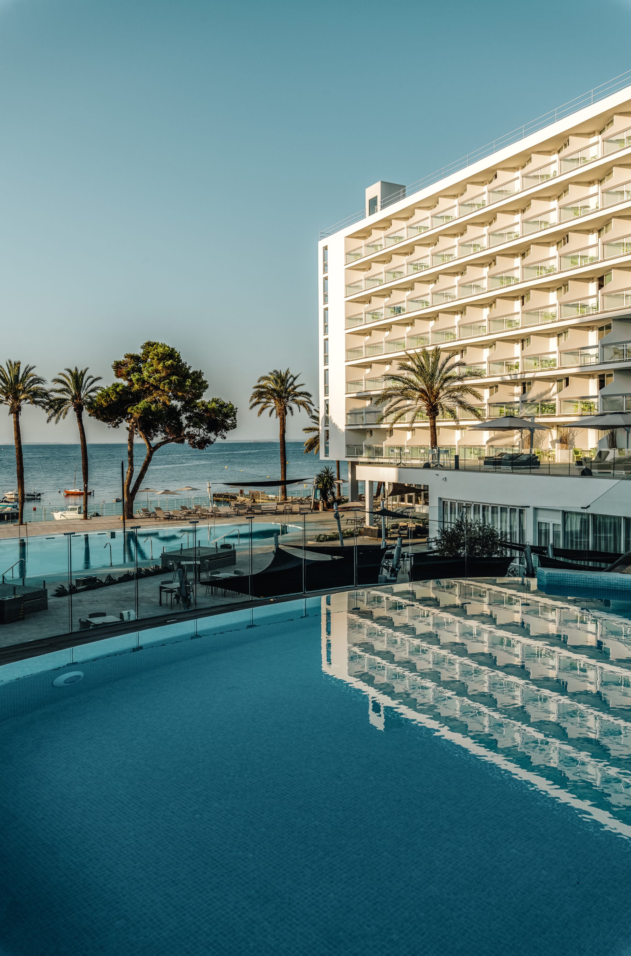 The Ibiza Twiins - 4* Sup 2