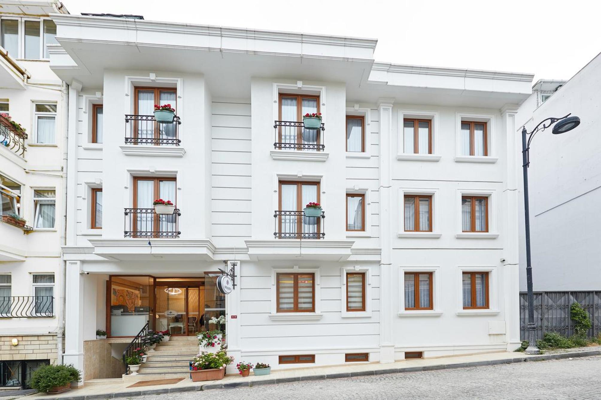 Albinas Hotel Old City 1