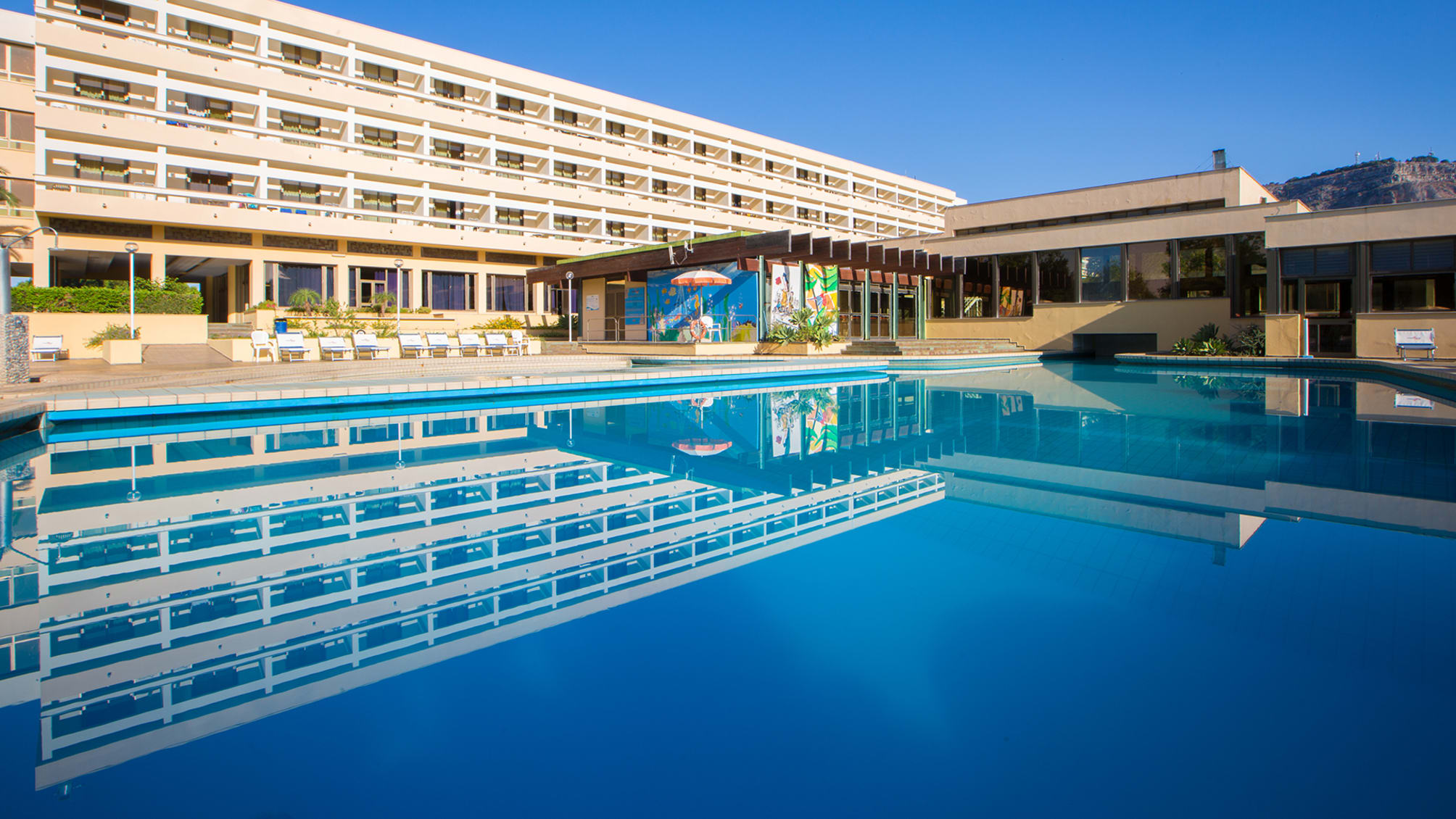 MClub Lipari 1