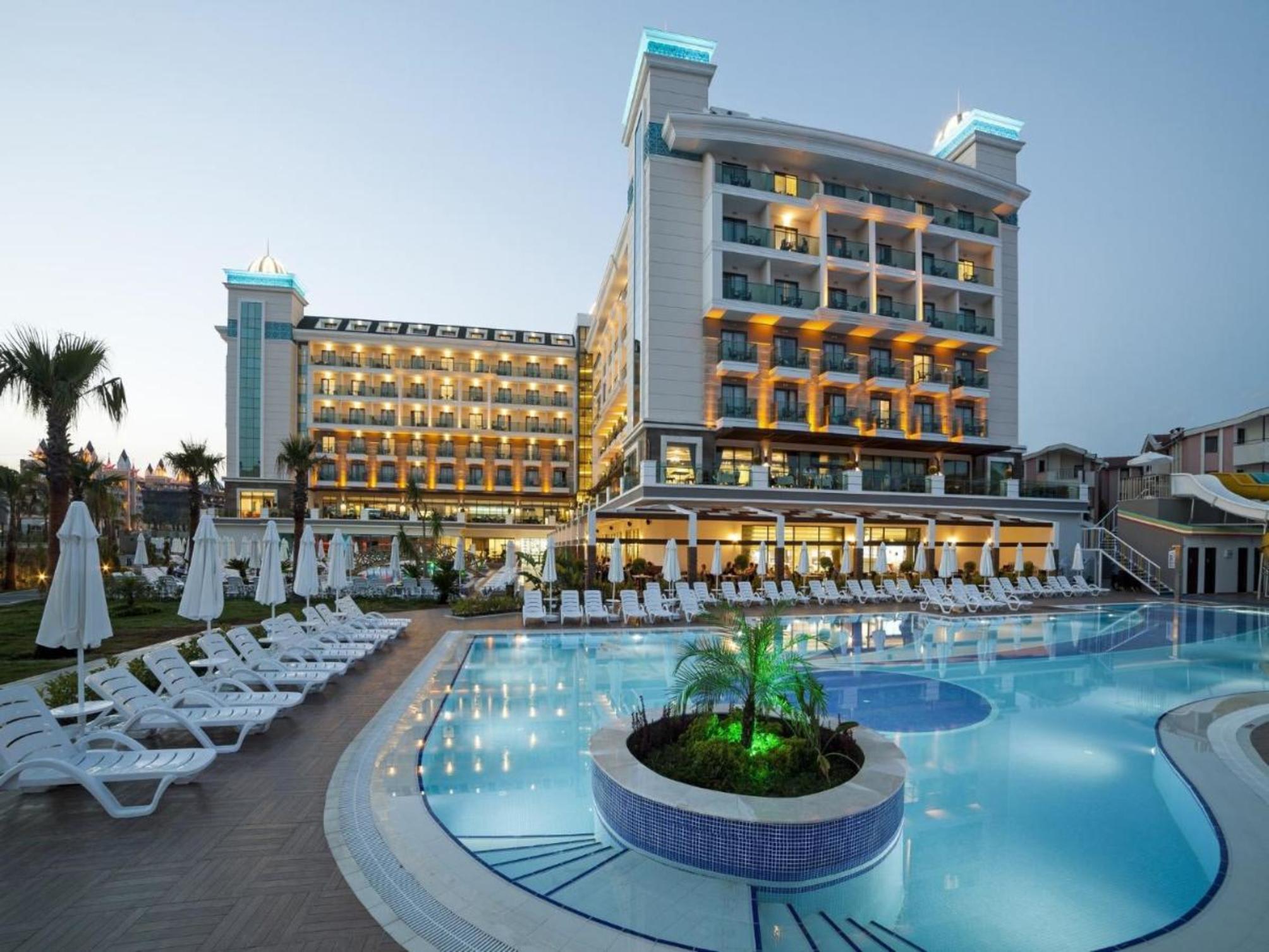 Luna Blanca Resort & Spa 1