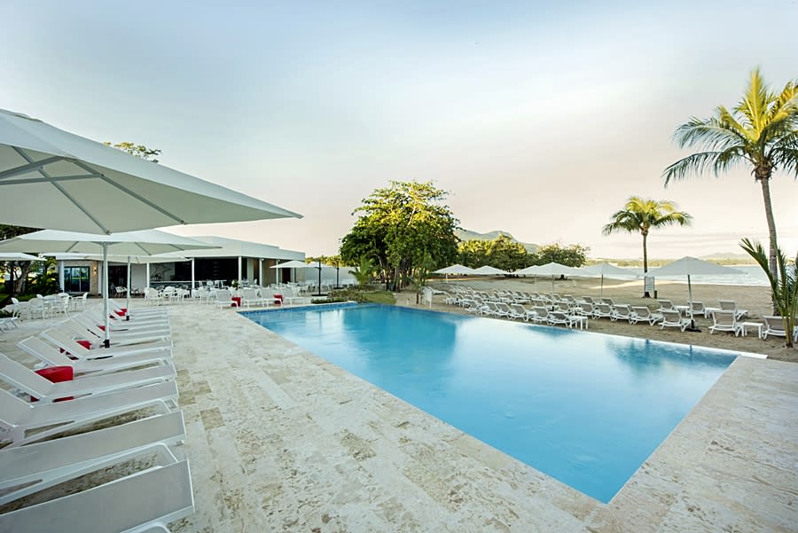 SELECT GRAND PARADISE PLAYA DORADA 1