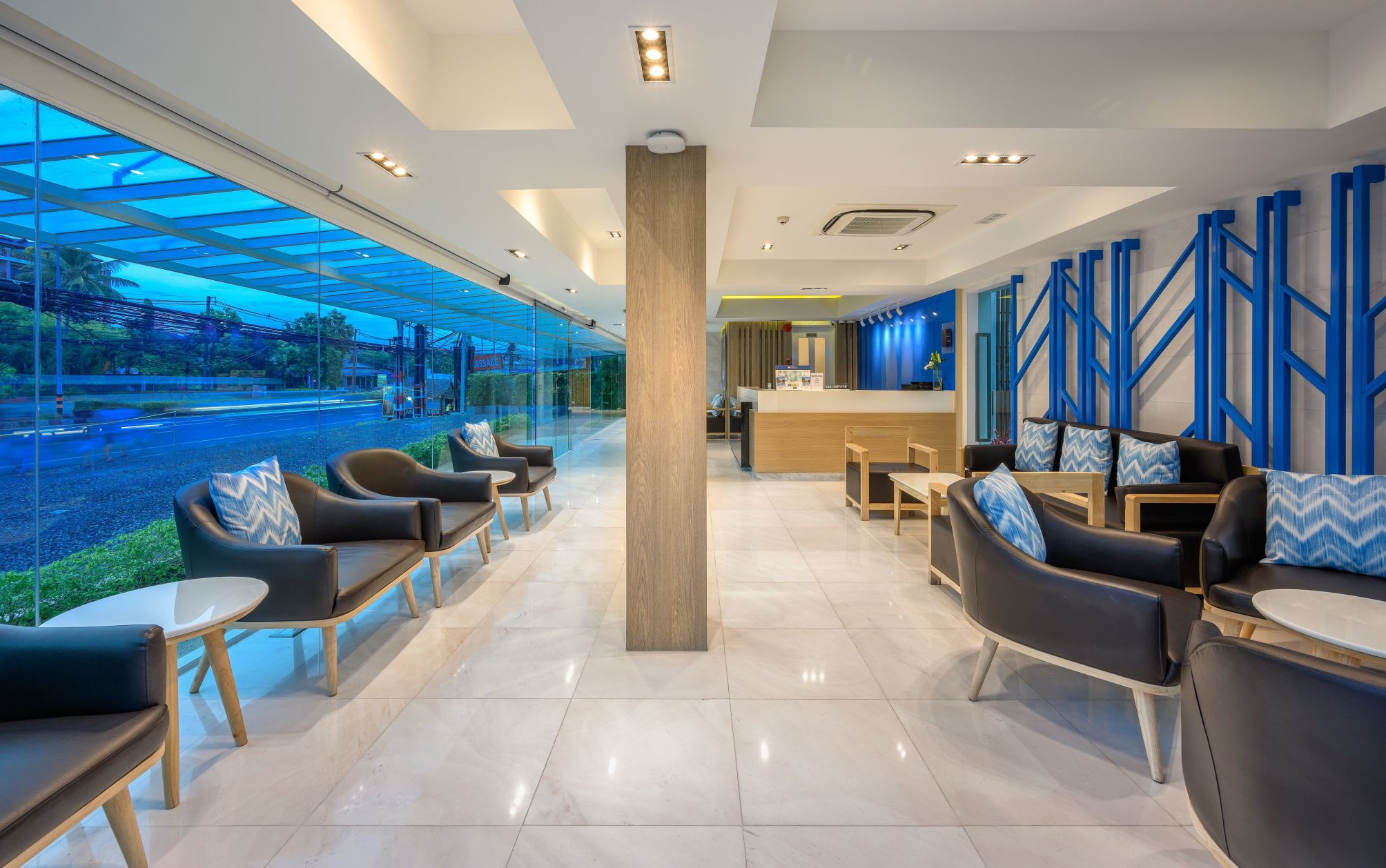 The Beachfront Hotel Phuket 2