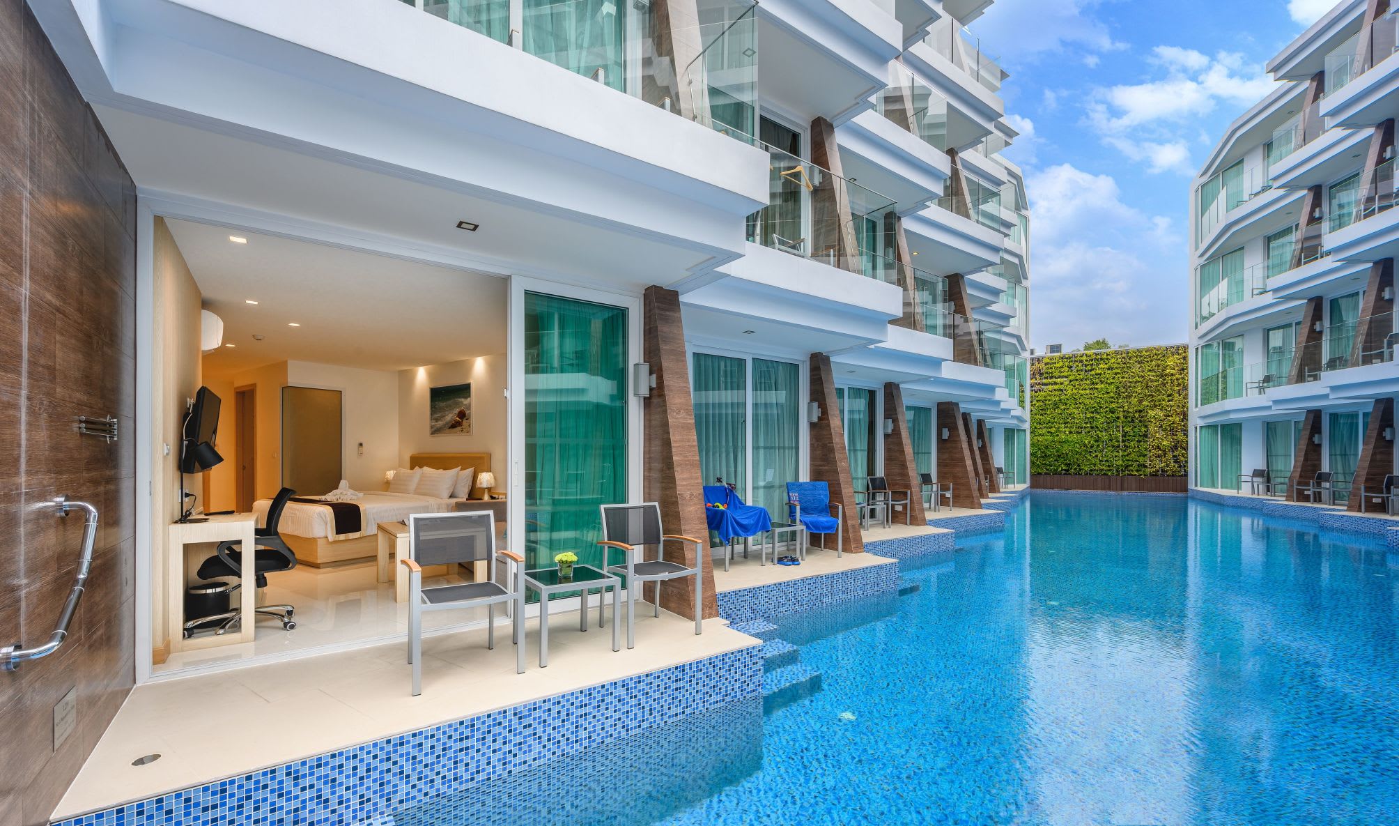 The Beachfront Hotel Phuket 1