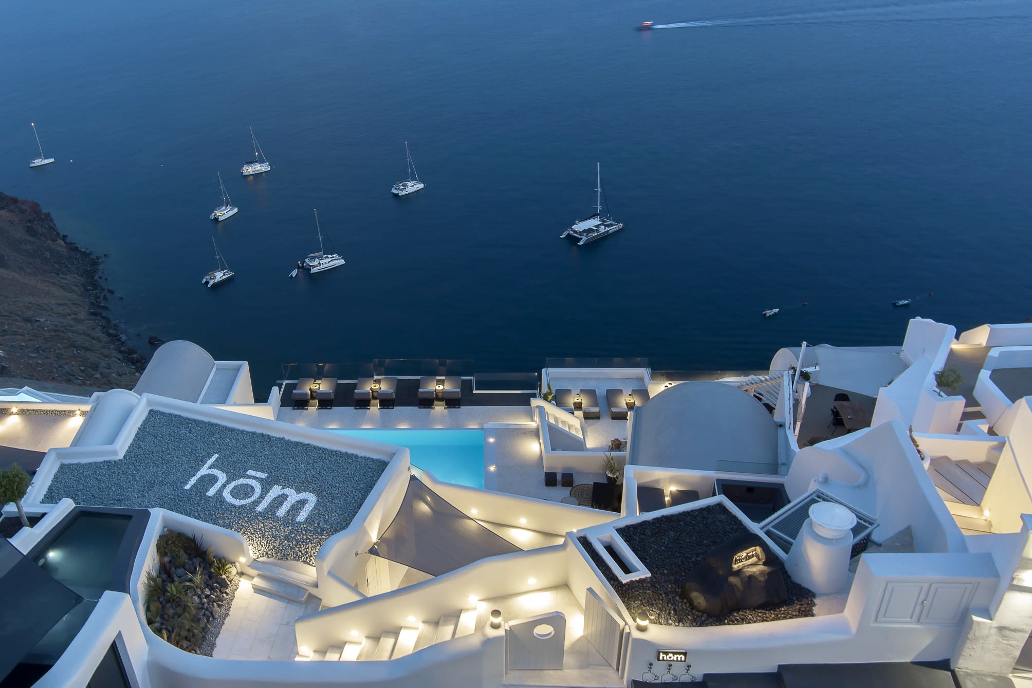 Hom Santorini 1