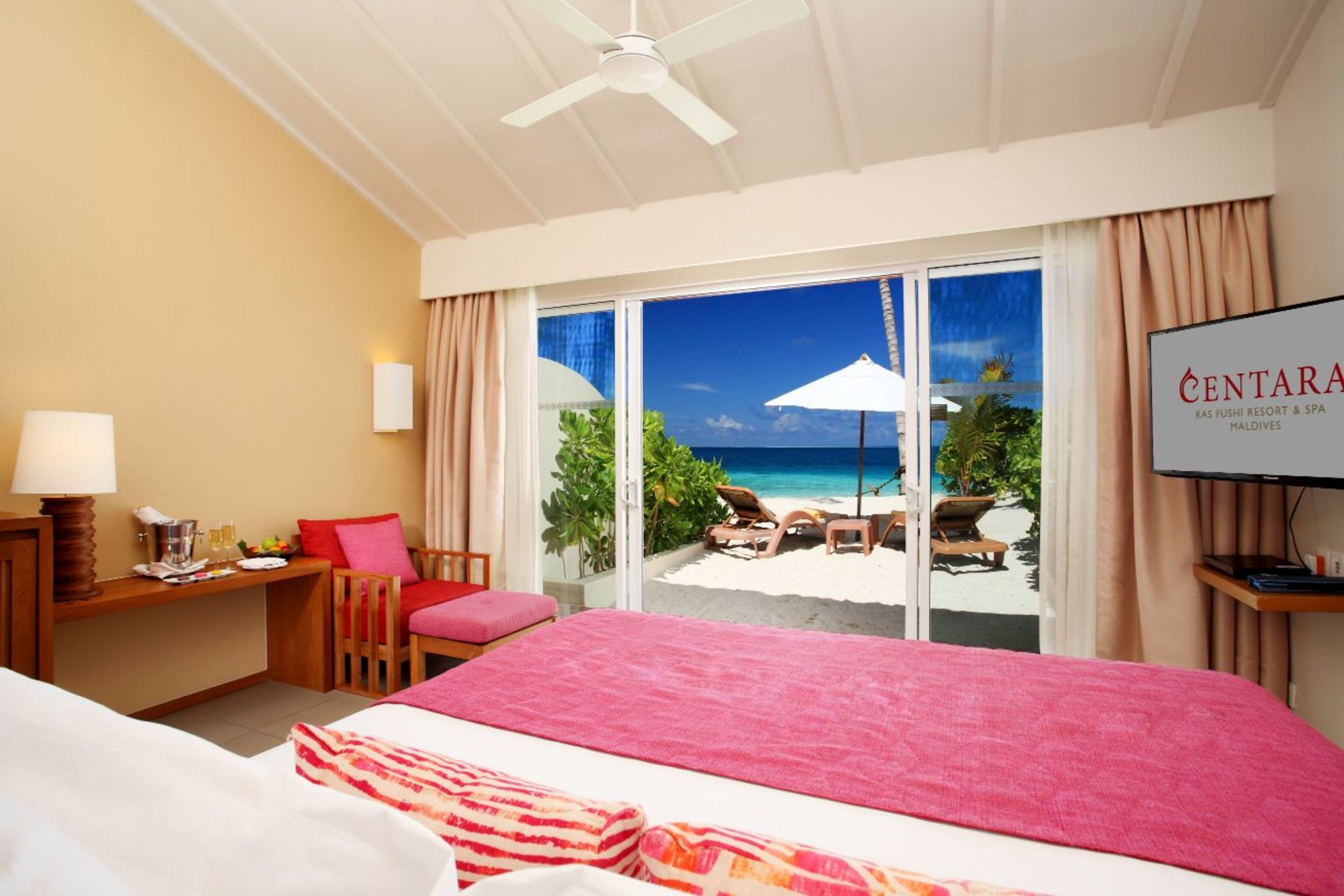 Centara Ras Fushi Resort & Spa Maldives - Adults only 2