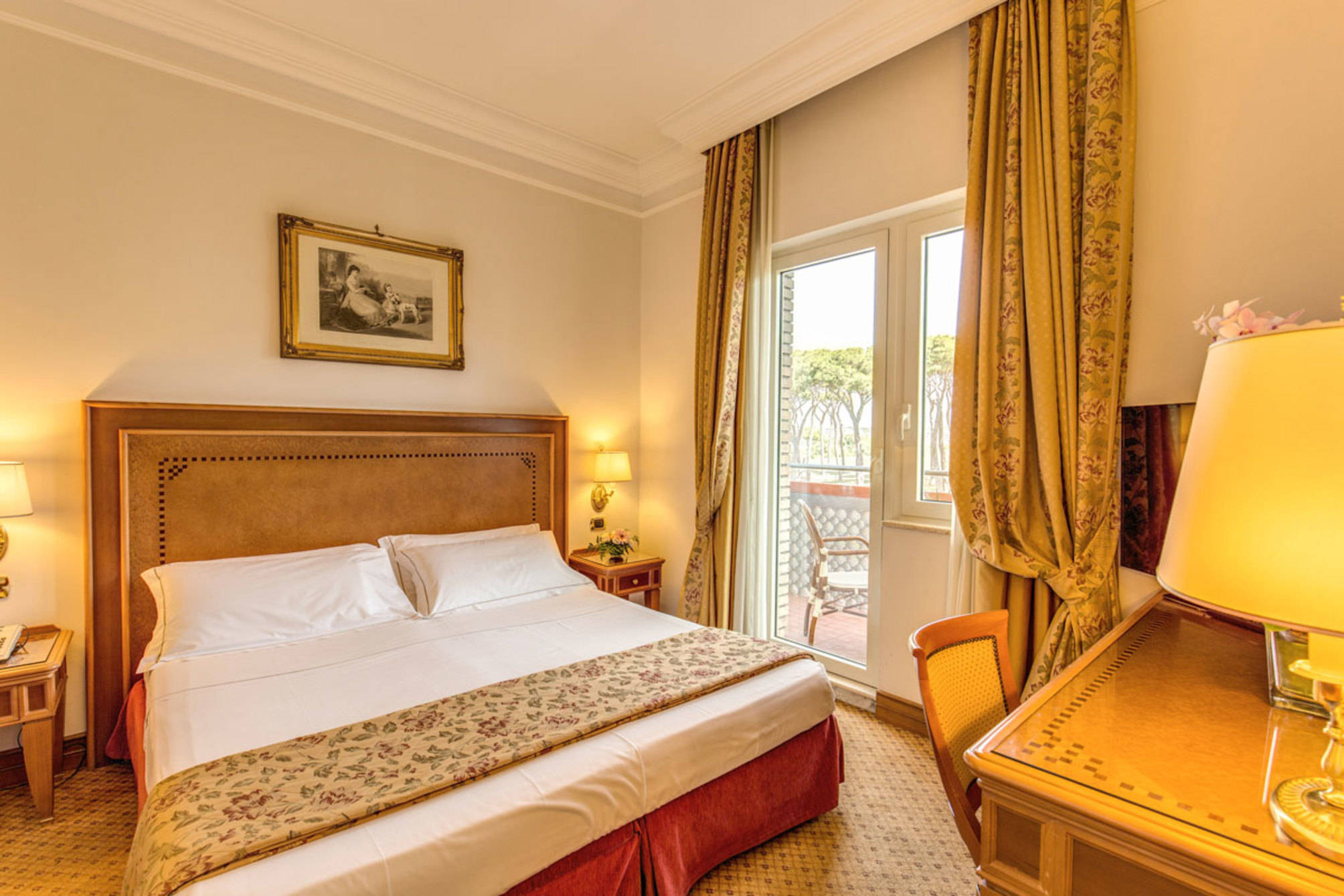 Pinewood Hotel Rome 1