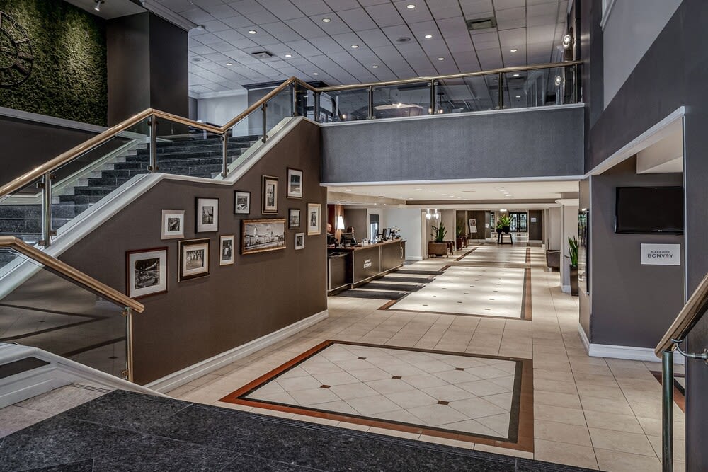Delta Hotels by Marriott Montreal 2