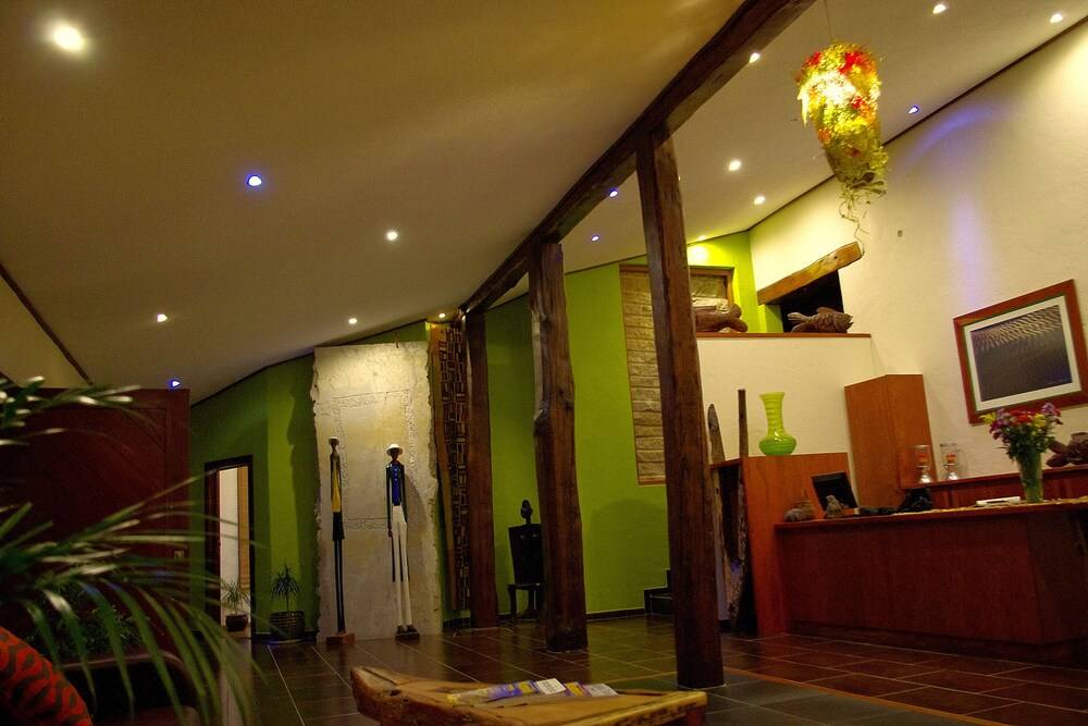 Desert Breeze Lodge 2