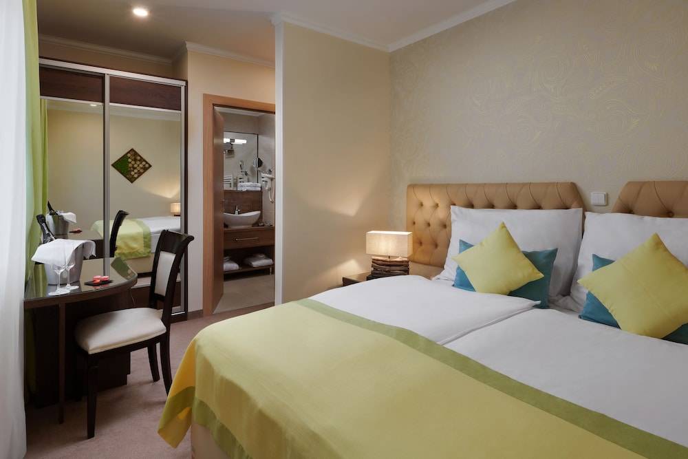 Honour and Grace Hotel 2