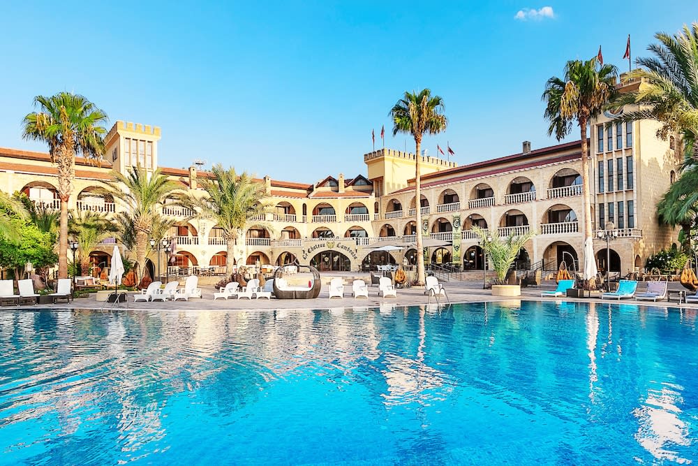 Le Chateau Lambousa Hotel 1