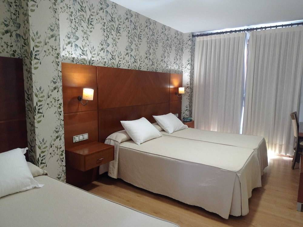 Hotel A Raíña 2