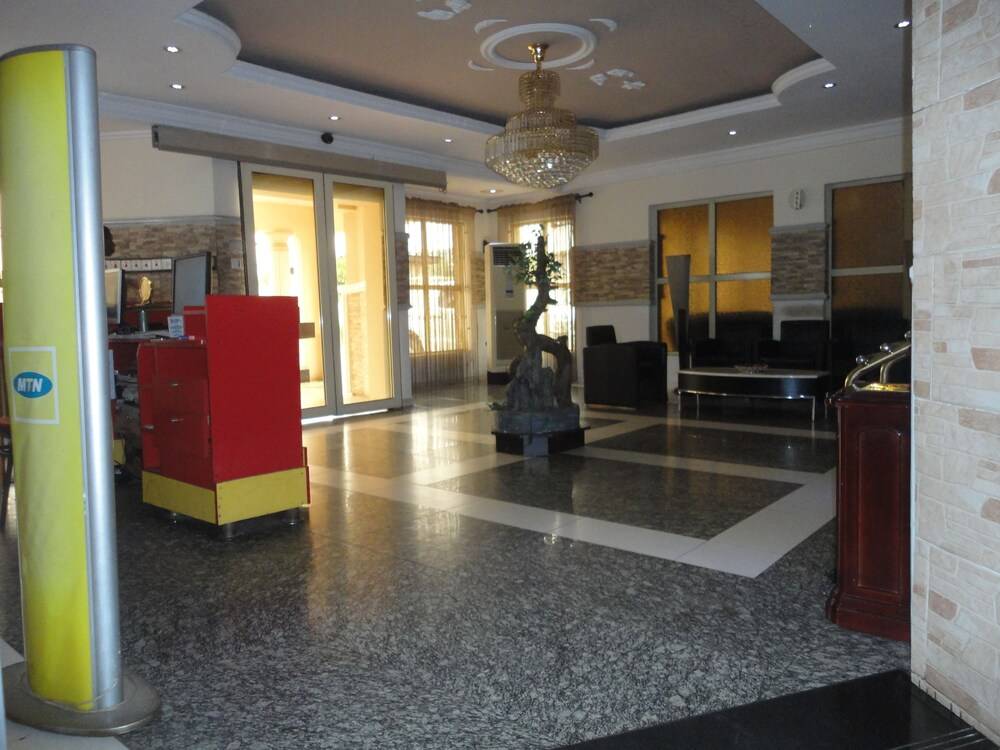 SDM Tavern and Suites 2