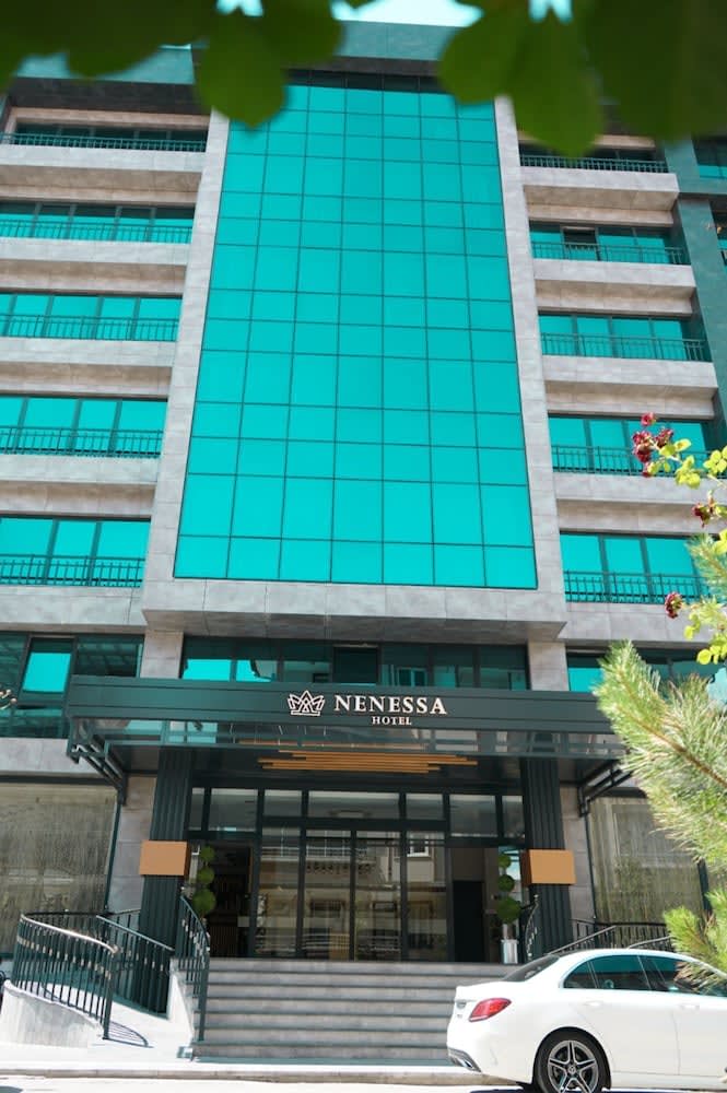 NENESSAHOTEL 1