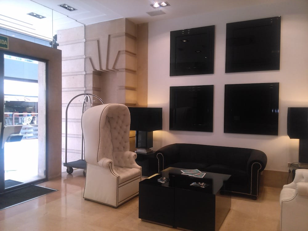 Hotel Clarin 2