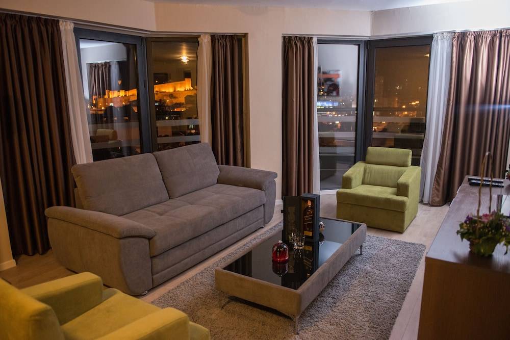 Hotel Opera House 1