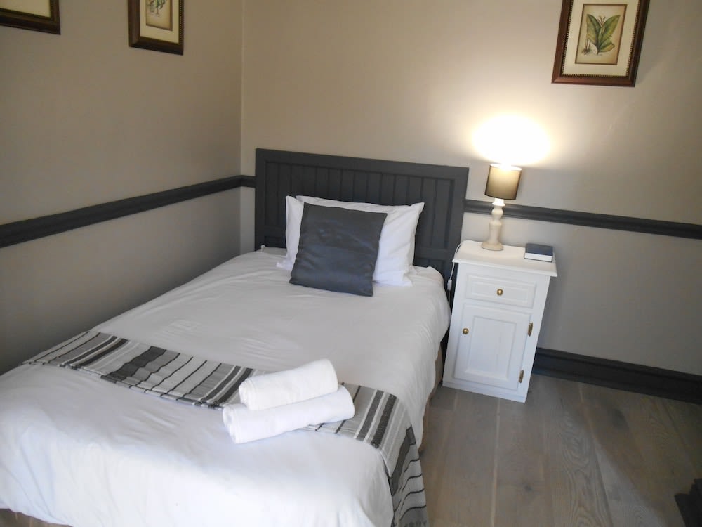 Oakwood Lodge 2