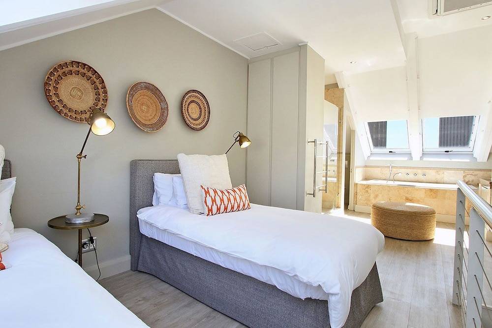 ITC Hospitality Group Penthouse 2 Bedrooms Piazza On Church Square 2