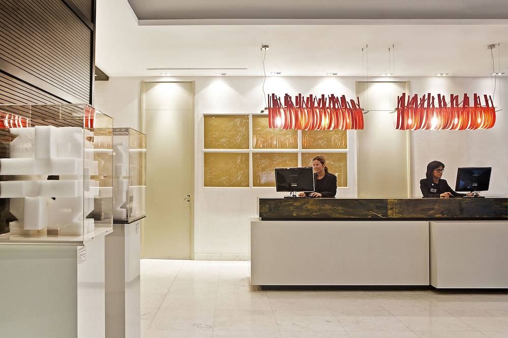 Grupotel Gran Via 678 2